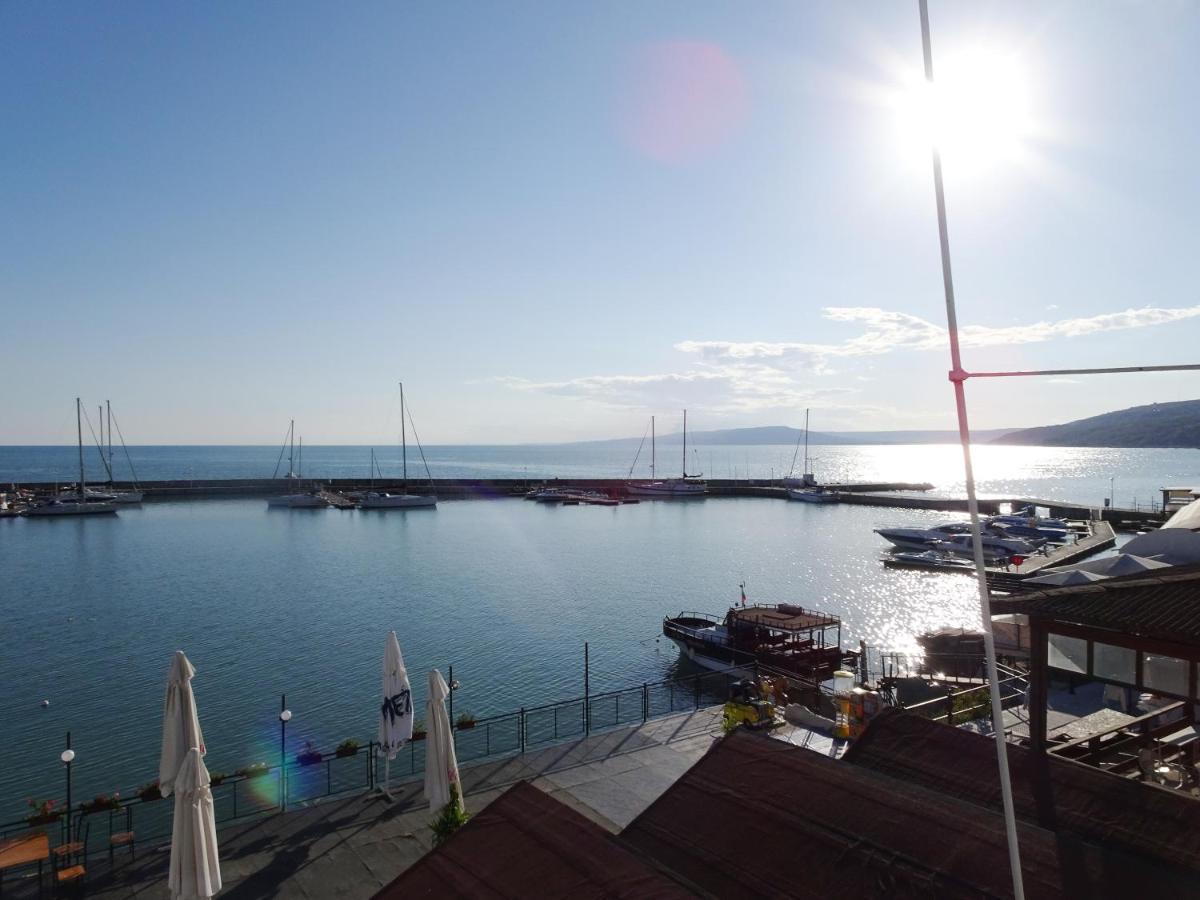 Lotos Hotel Balchik Esterno foto