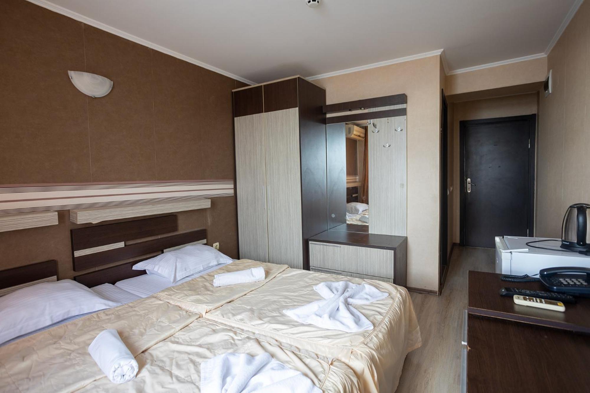 Lotos Hotel Balchik Esterno foto