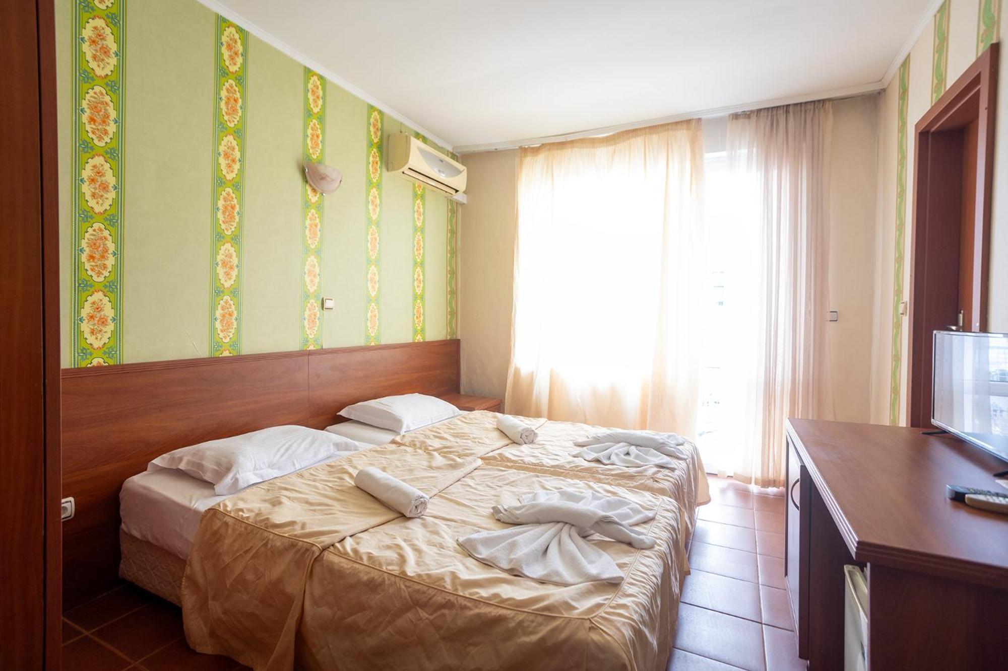 Lotos Hotel Balchik Esterno foto