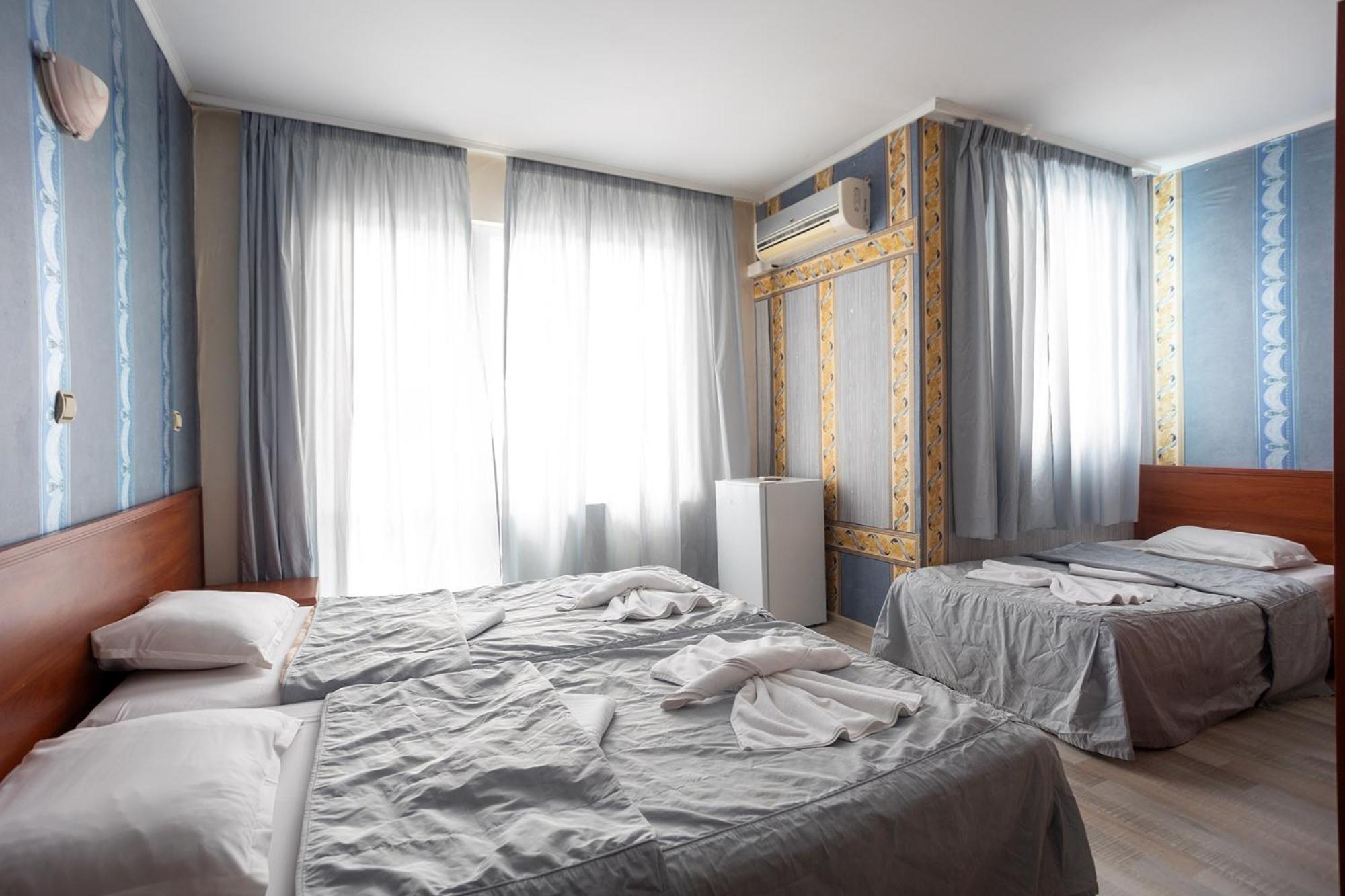 Lotos Hotel Balchik Esterno foto