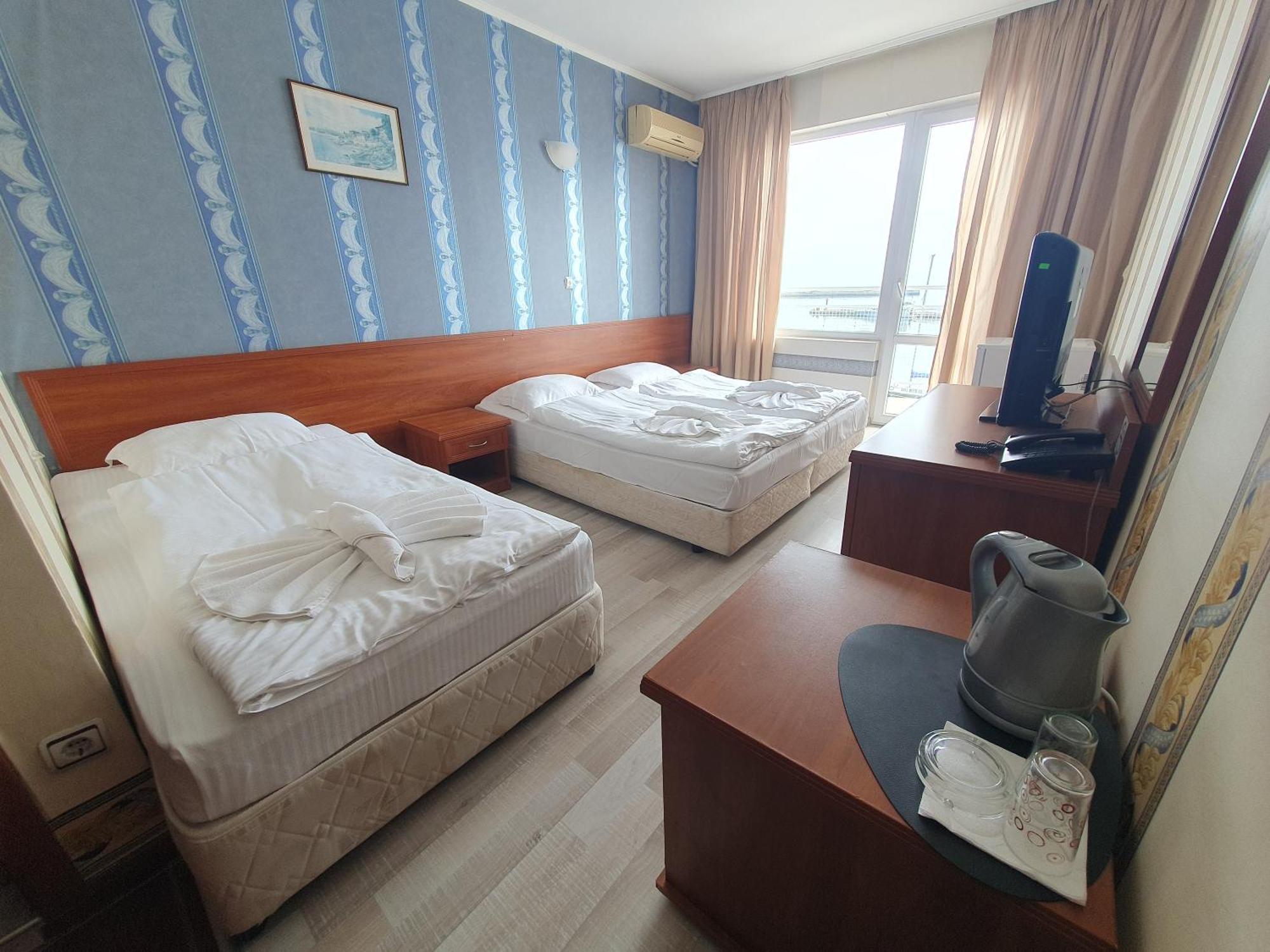 Lotos Hotel Balchik Esterno foto