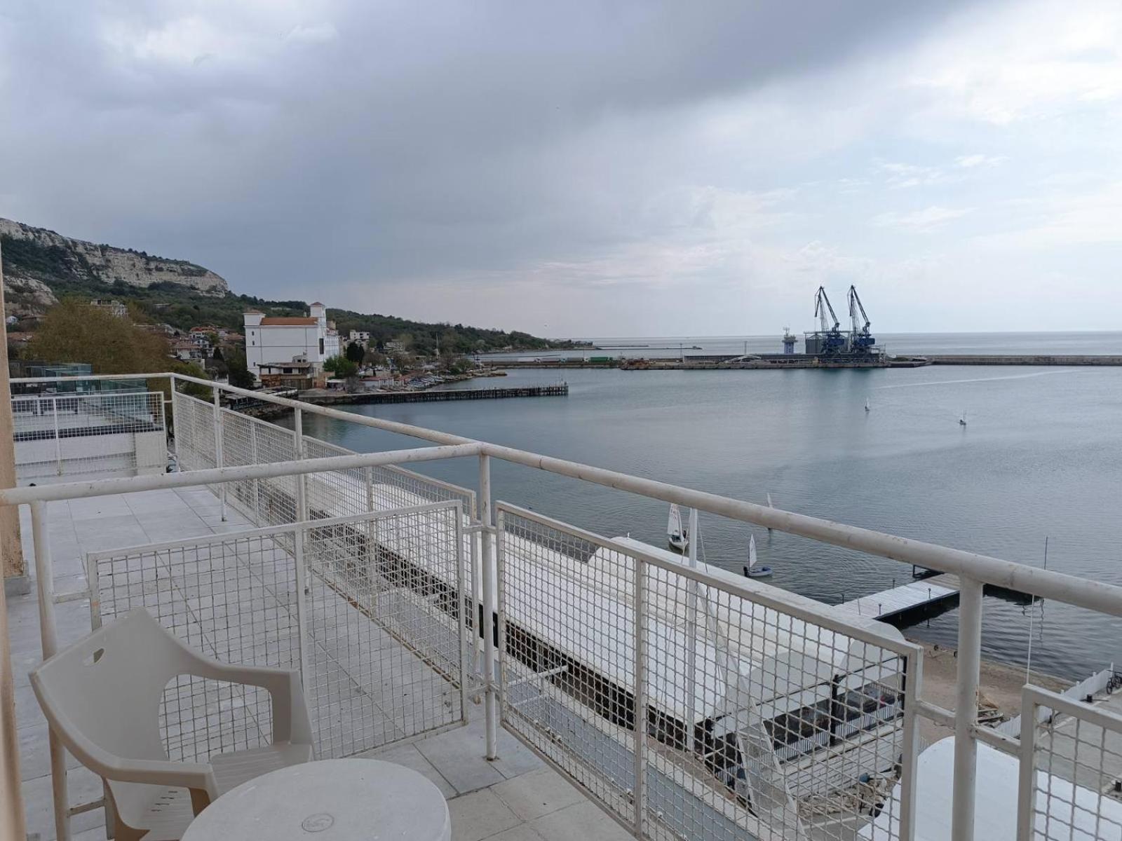 Lotos Hotel Balchik Esterno foto