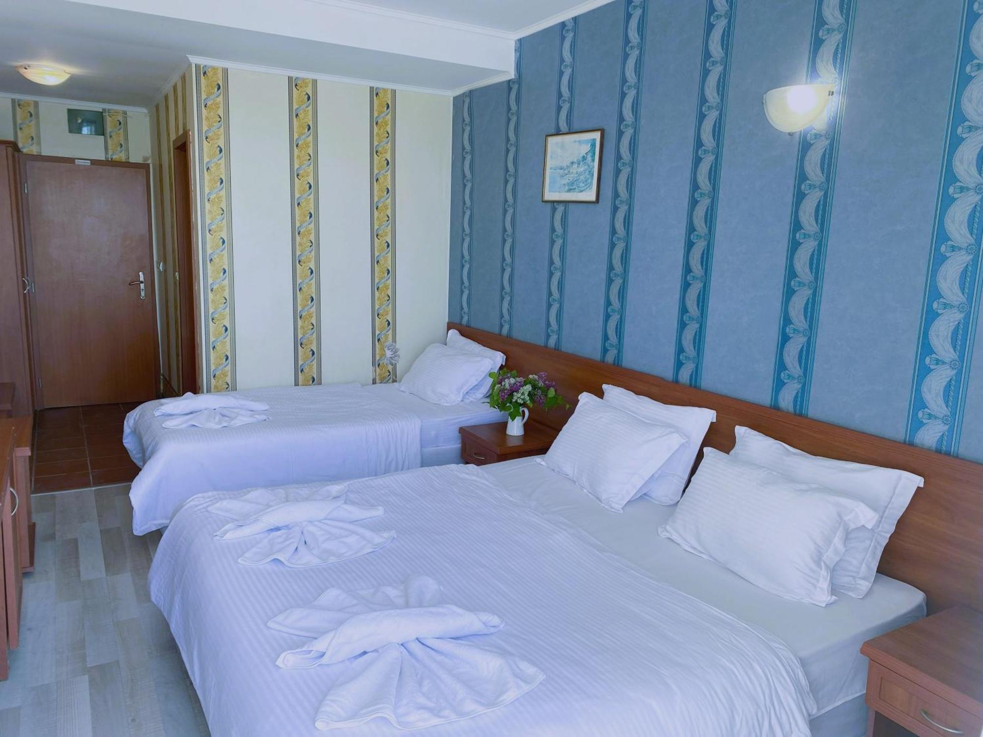 Lotos Hotel Balchik Esterno foto