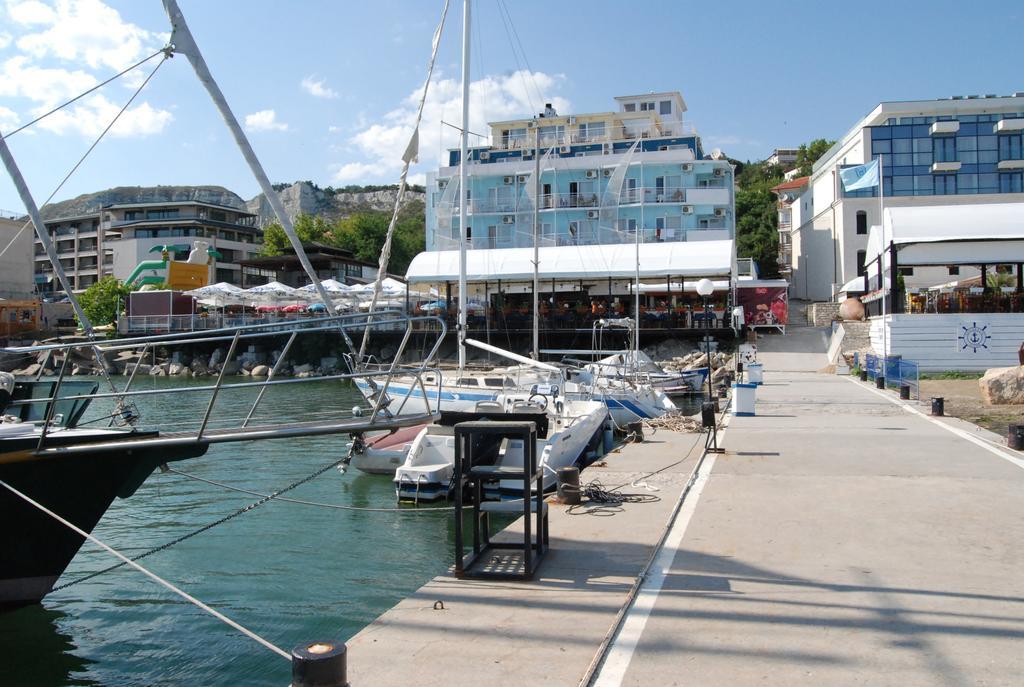 Lotos Hotel Balchik Esterno foto